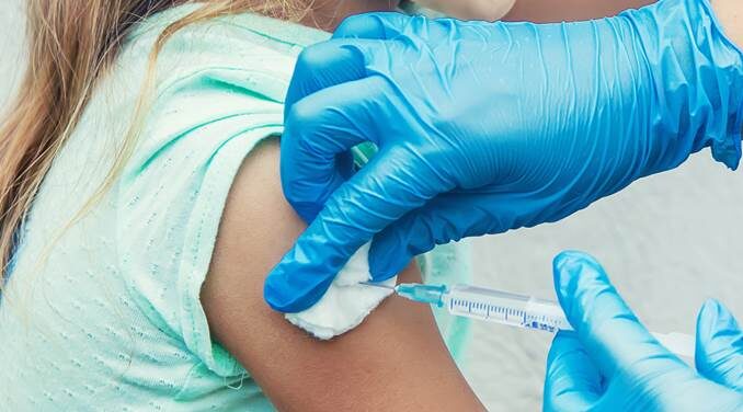 Considérations sur la vaccination anti-Covid des enfants et des adolescents