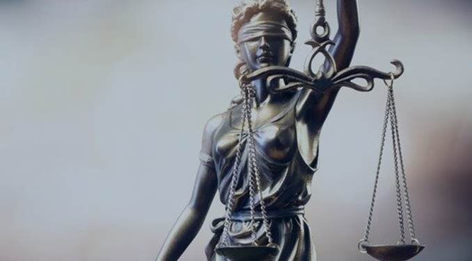 Les droits de l’homme au service du Droit.