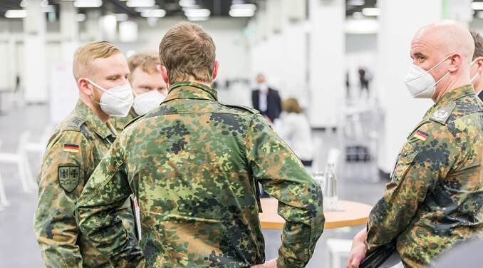 Allemagne : Covid par devant, remilitarisation par derrière