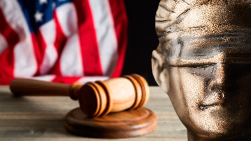 "Des États et scientifiques américains exigent que lumière et justice soient faites sur la gestion de la crise Covid-19"